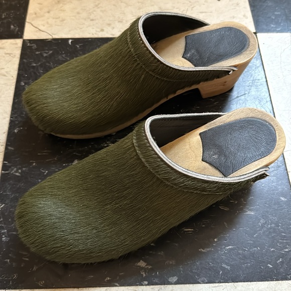 No. 6 pony hair clogs - Picture 3 of 4